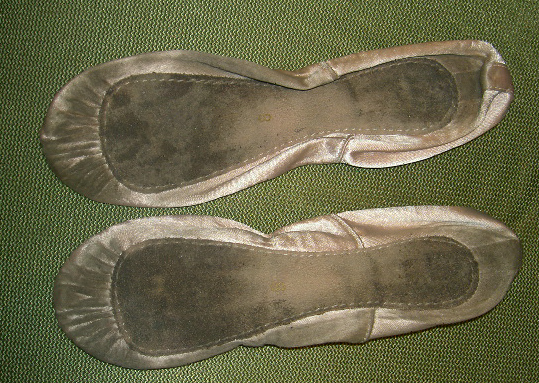 ballet slippers as street shoes